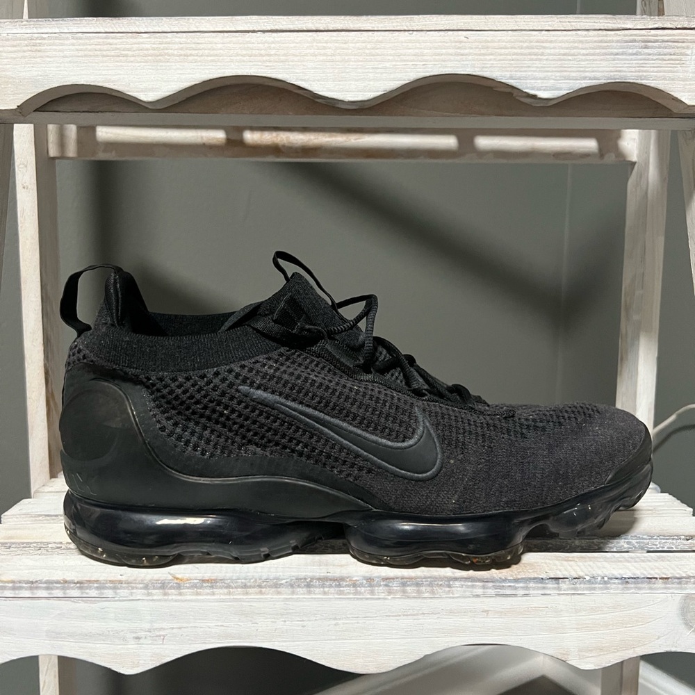 NIKE VAPORMAX 2021 FLYKNIT